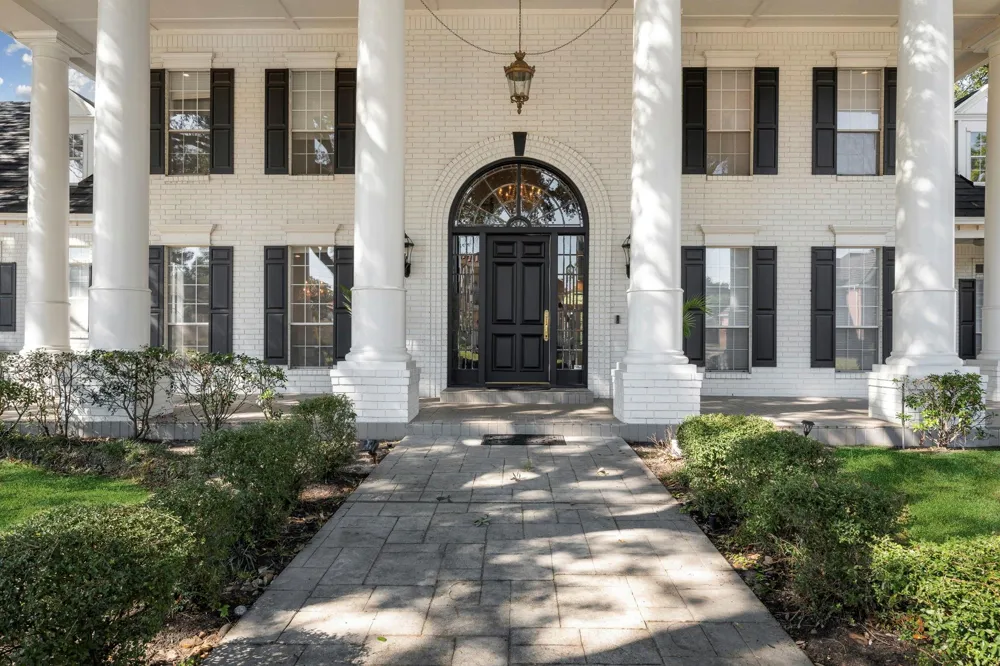 2922 Cedar Woods Place Houston, TX 77068