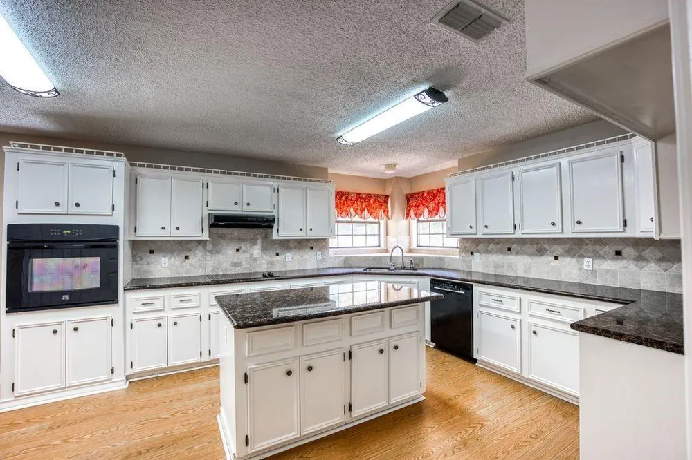 2299 Fm 2574 Palestine, TX 75803