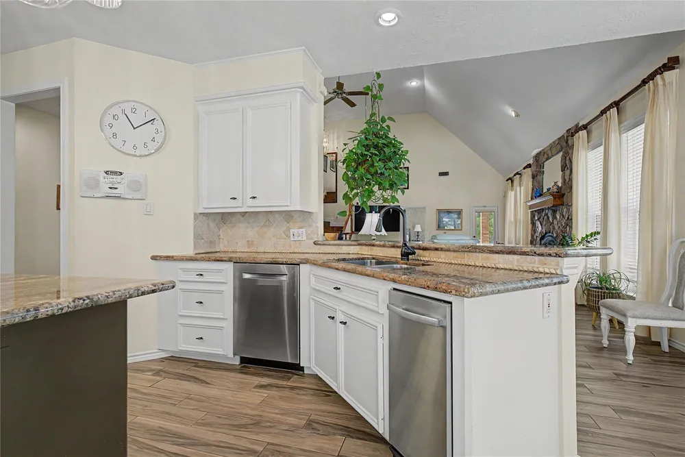 8988 County Line Road Willis, TX 77378