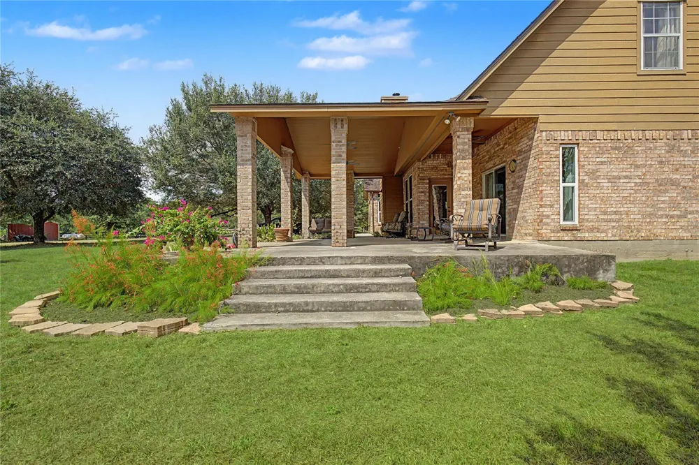 8988 County Line Road Willis, TX 77378