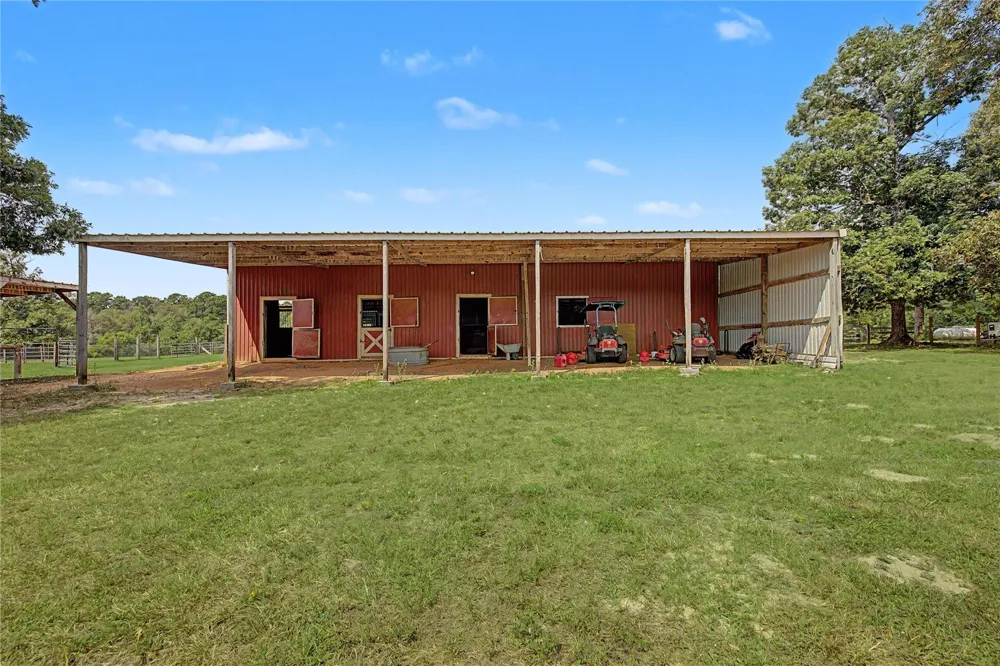 8988 County Line Road Willis, TX 77378