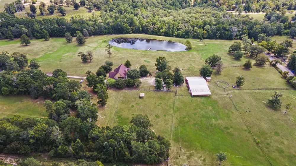 8988 County Line Road Willis, TX 77378