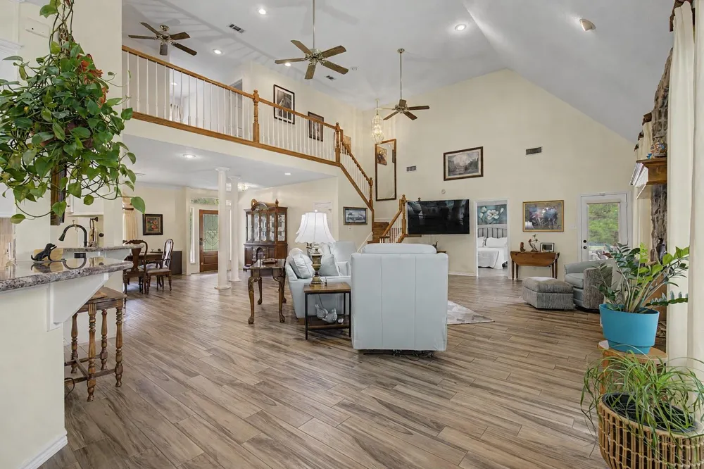 8988 County Line Road Willis, TX 77378
