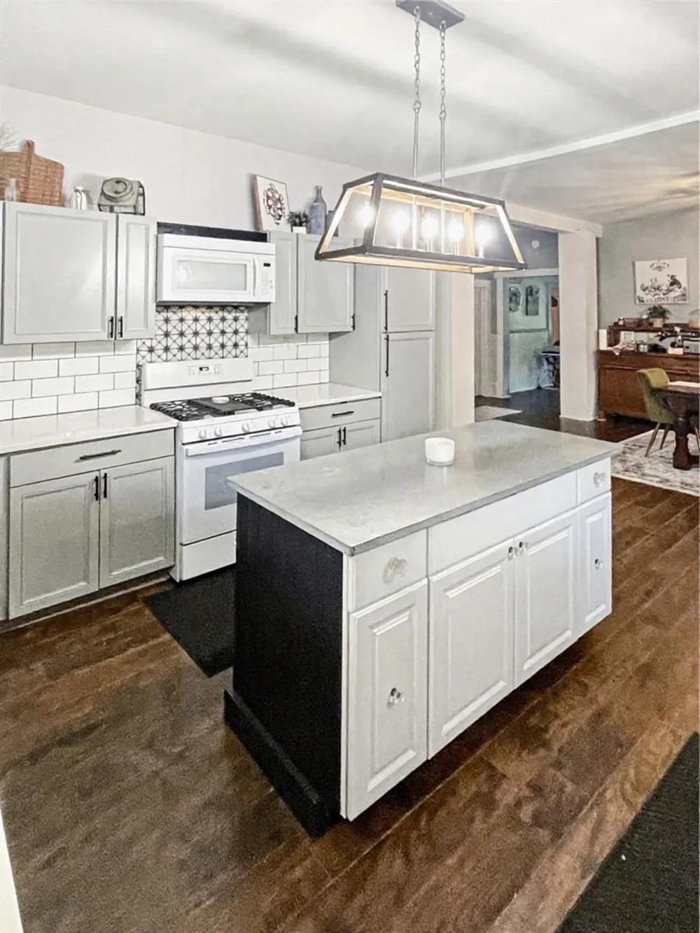 106 W Bobkat Moulton, TX 77975