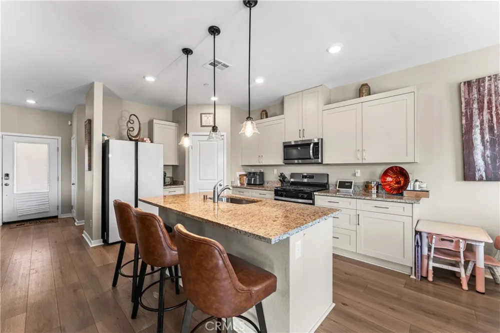 11195 Lancer Victorville, CA 92392