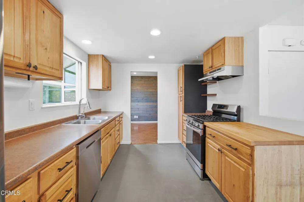 6453 Tanager Street Ventura, CA 93003