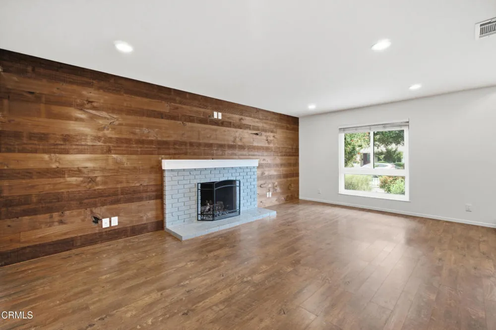 6453 Tanager Street Ventura, CA 93003