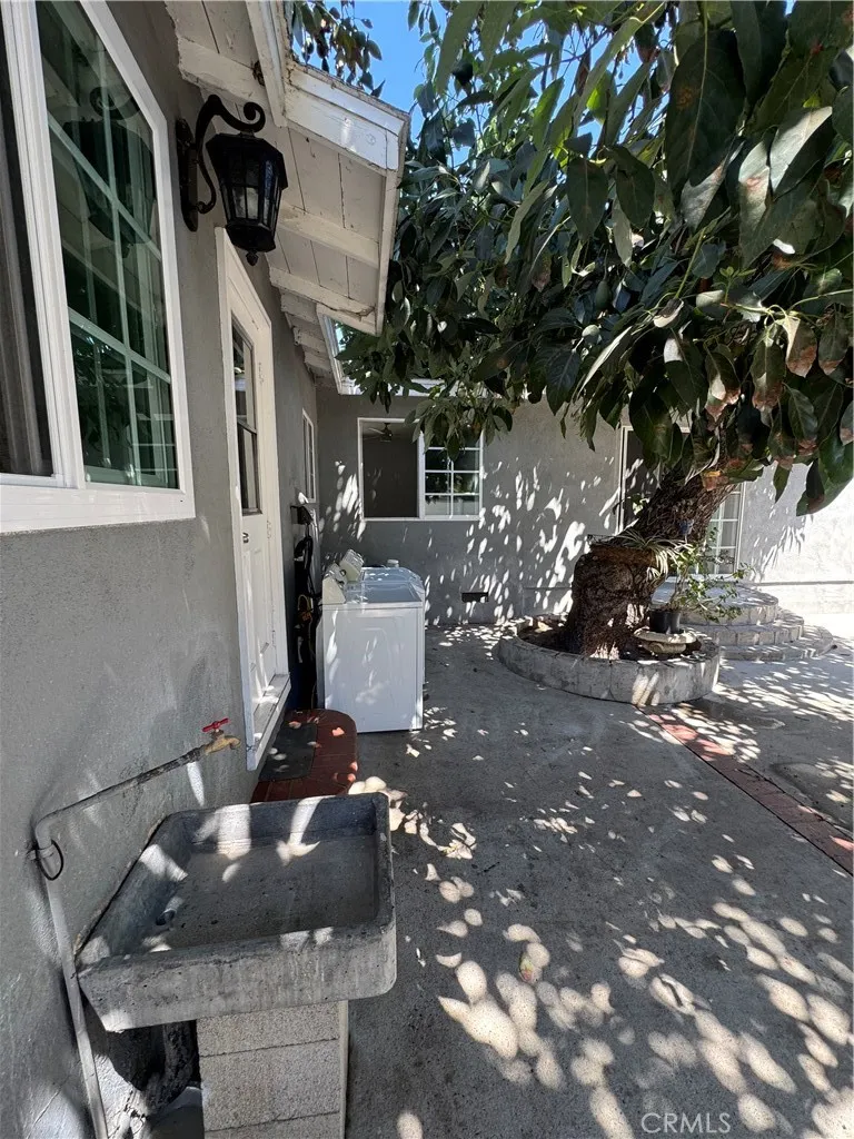325 Pasadena Tustin, CA 92780
