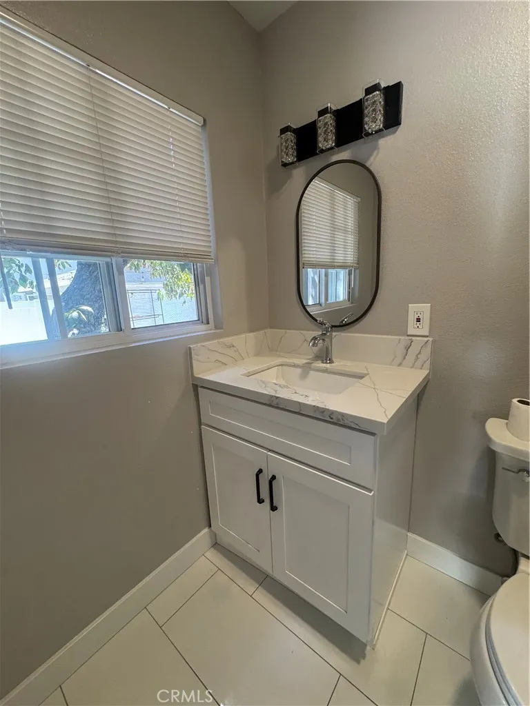 325 Pasadena Tustin, CA 92780