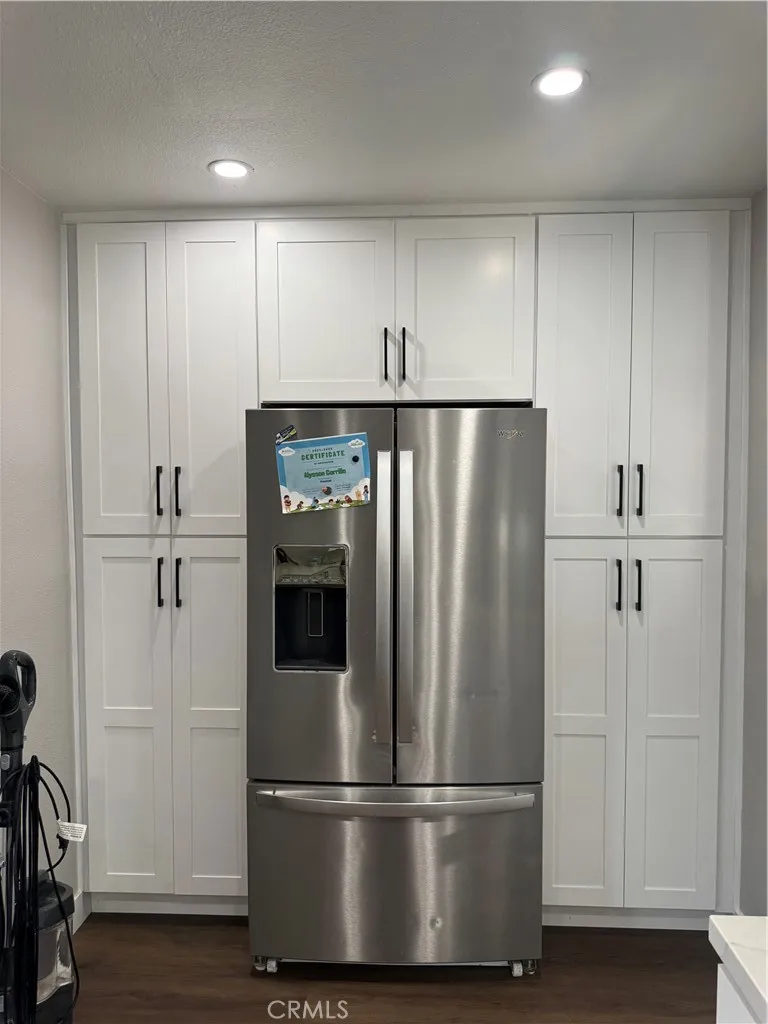 325 Pasadena Tustin, CA 92780