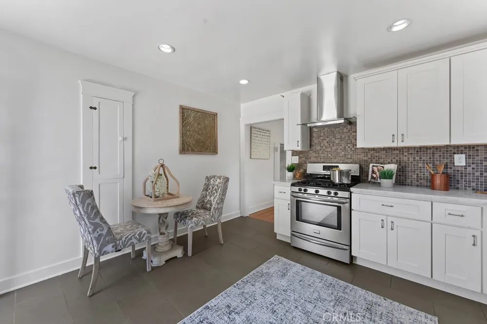 3717 Falcon Avenue Long Beach, CA 90807