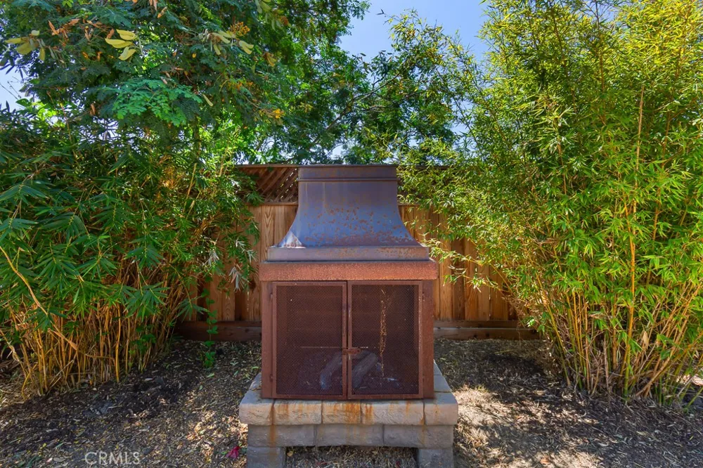 3717 Falcon Avenue Long Beach, CA 90807