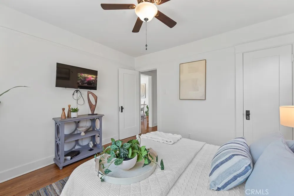 3717 Falcon Avenue Long Beach, CA 90807