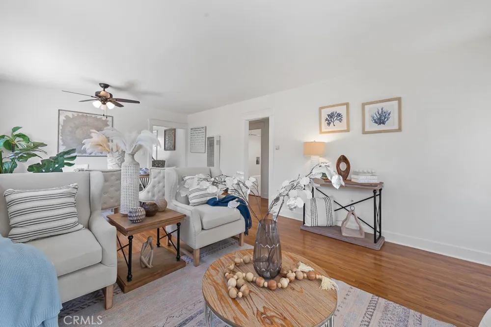 3717 Falcon Avenue Long Beach, CA 90807