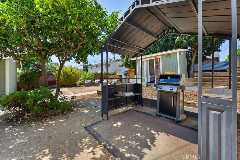 3717 Falcon Avenue Long Beach, CA 90807