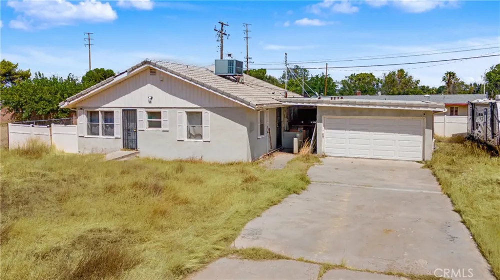 1047 E Lingard Street Lancaster, CA 93535