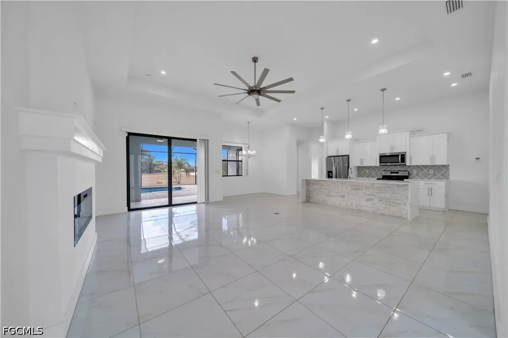 Chiquita Boulevard S Cape Coral, FL 33991