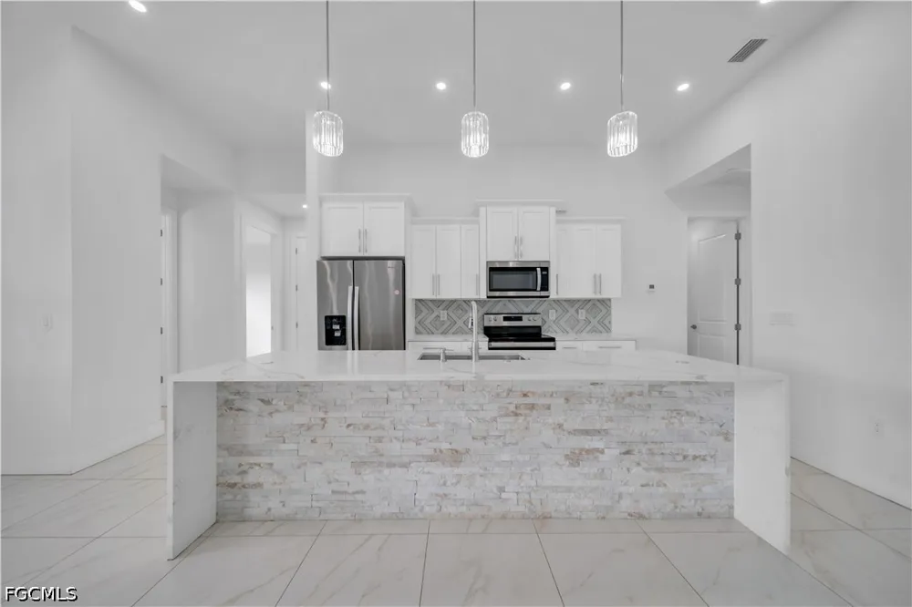 Chiquita Boulevard S Cape Coral, FL 33991