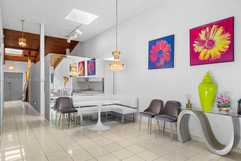 2679 S Parkview Dr Hallandale Beach, FL 33009