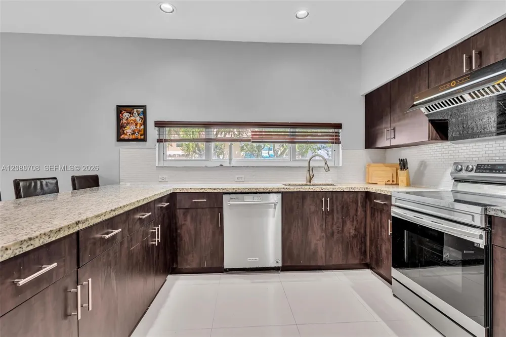 10301 Panama St Cooper City, FL 33026