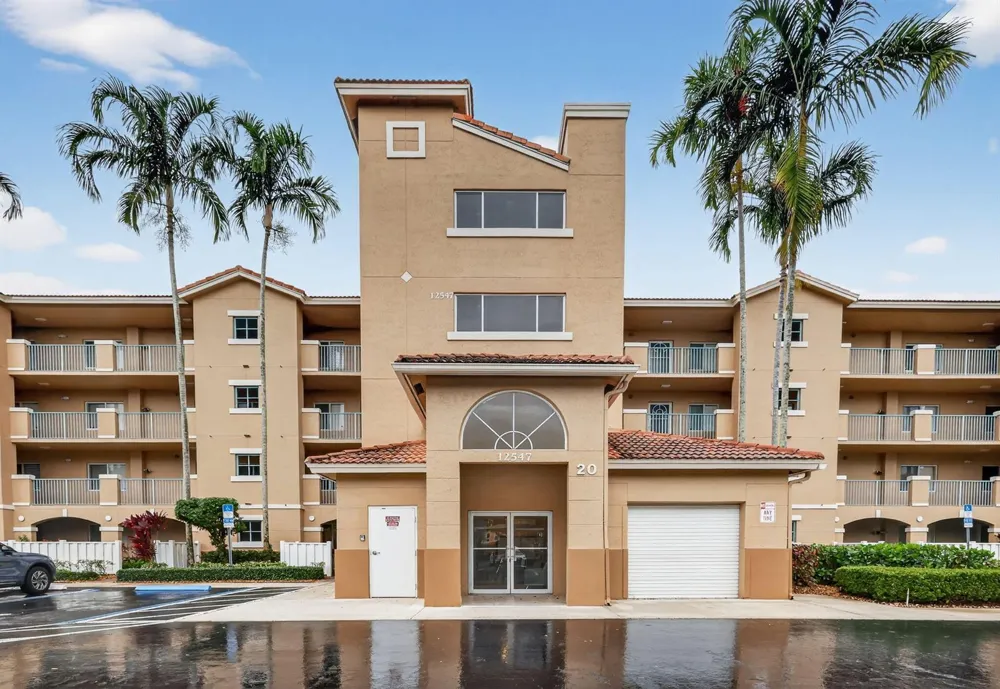 12547 Imperial Isle Drive #204 Boynton Beach, FL 33437