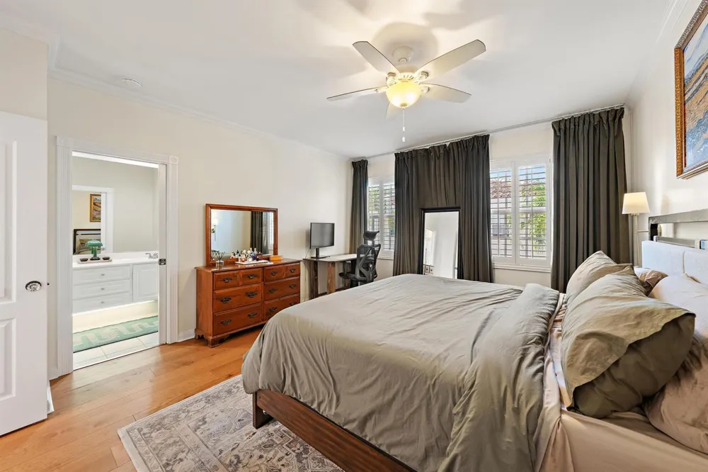 68 Live Oak Circle Tequesta, FL 33469