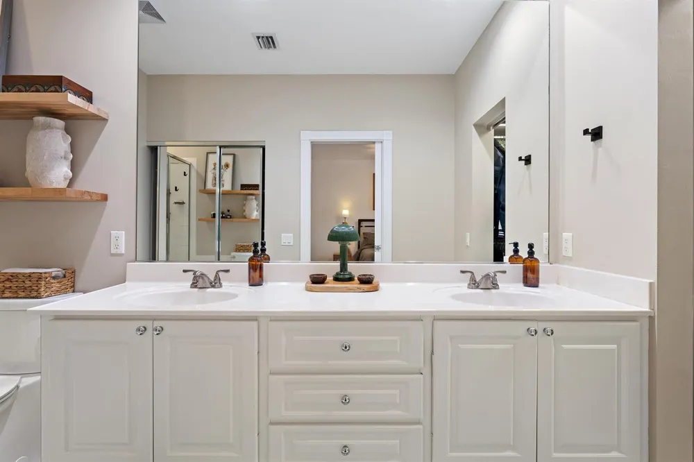 68 Live Oak Circle Tequesta, FL 33469