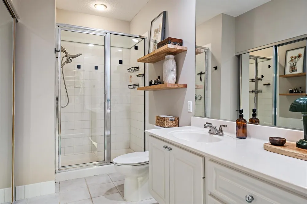 68 Live Oak Circle Tequesta, FL 33469