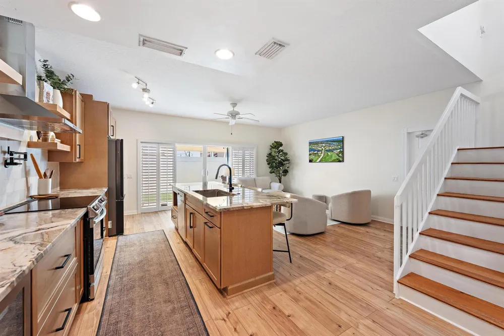 68 Live Oak Circle Tequesta, FL 33469