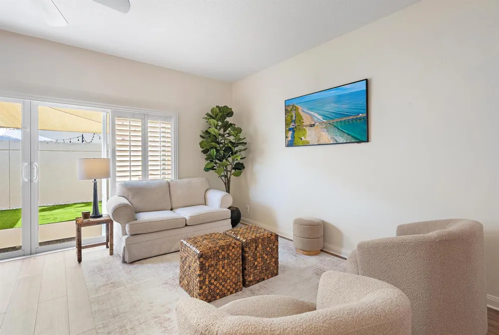 68 Live Oak Circle Tequesta, FL 33469