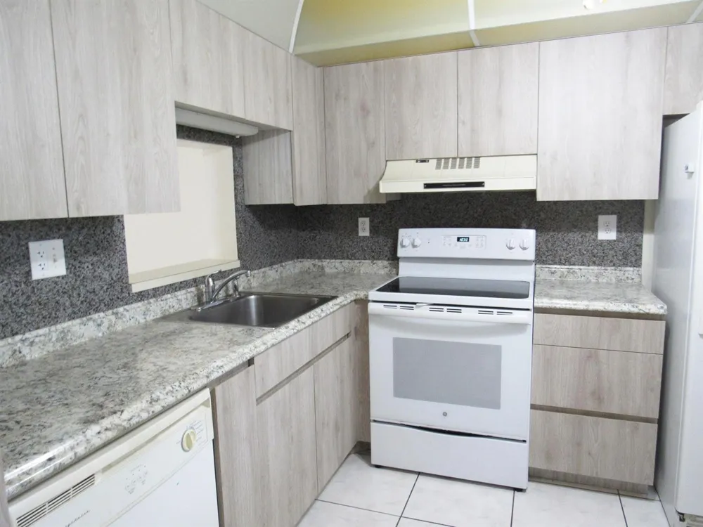 6351 UNIVERSITY DRIVE #224 Tamarac, FL 33321