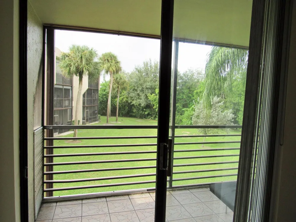 6351 UNIVERSITY DRIVE #224 Tamarac, FL 33321