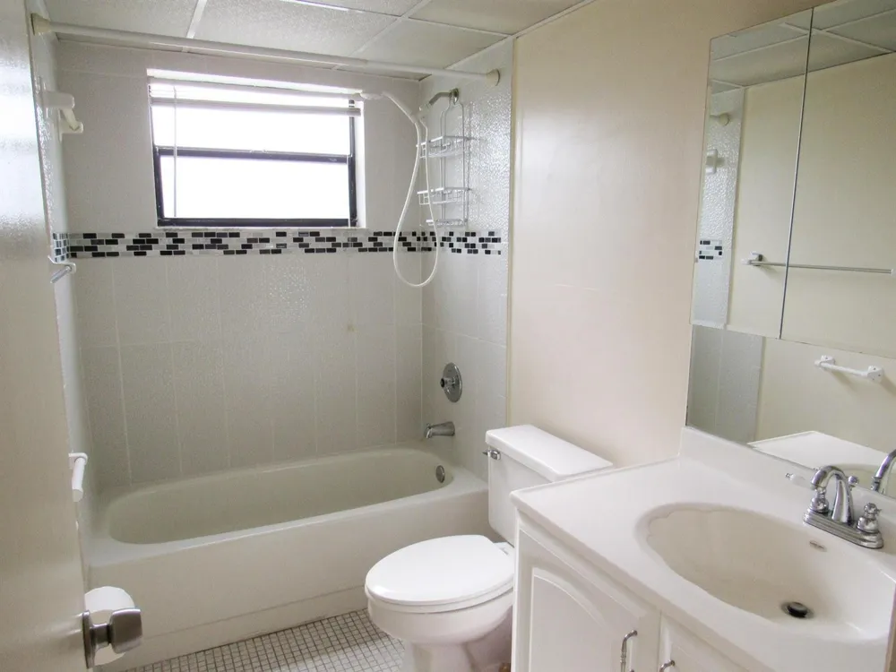 6351 UNIVERSITY DRIVE #224 Tamarac, FL 33321
