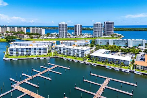 29 Yacht Club Drive #304