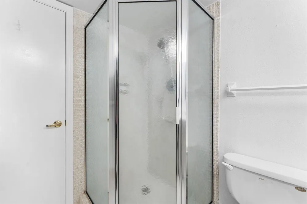 29 Yacht Club Drive #304 North Palm Beach, FL 33408