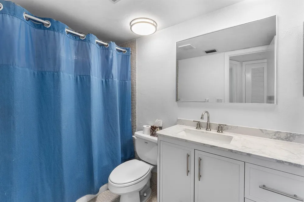 29 Yacht Club Drive #304 North Palm Beach, FL 33408