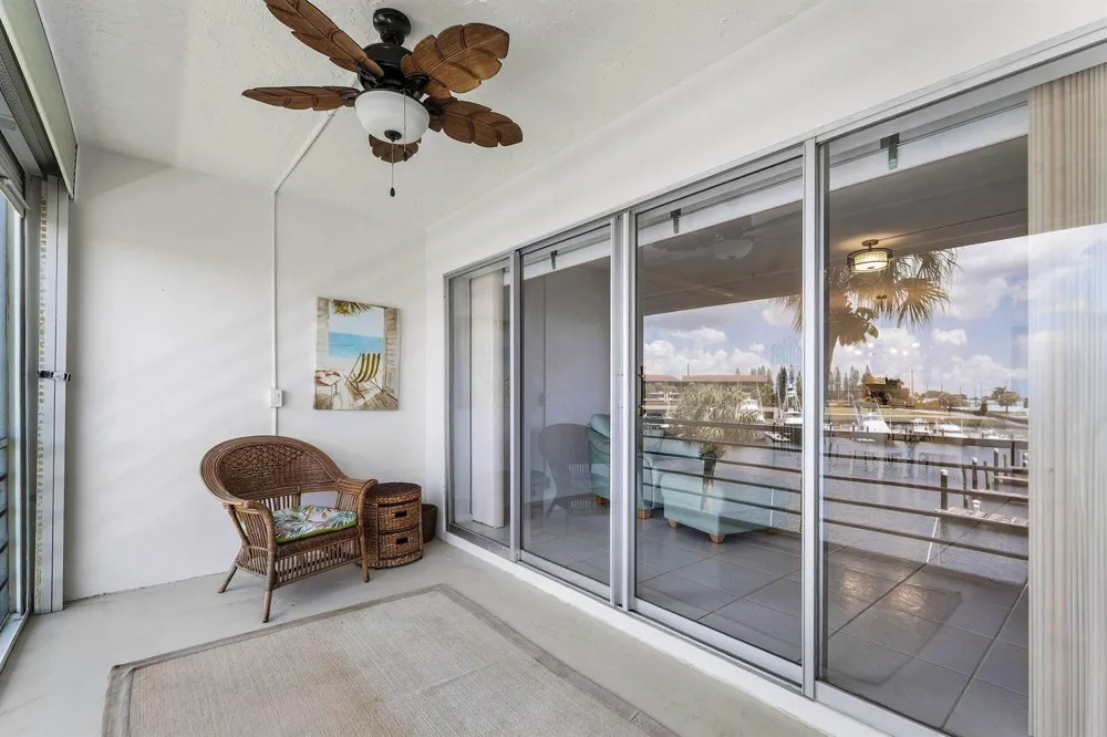 29 Yacht Club Drive #304 North Palm Beach, FL 33408