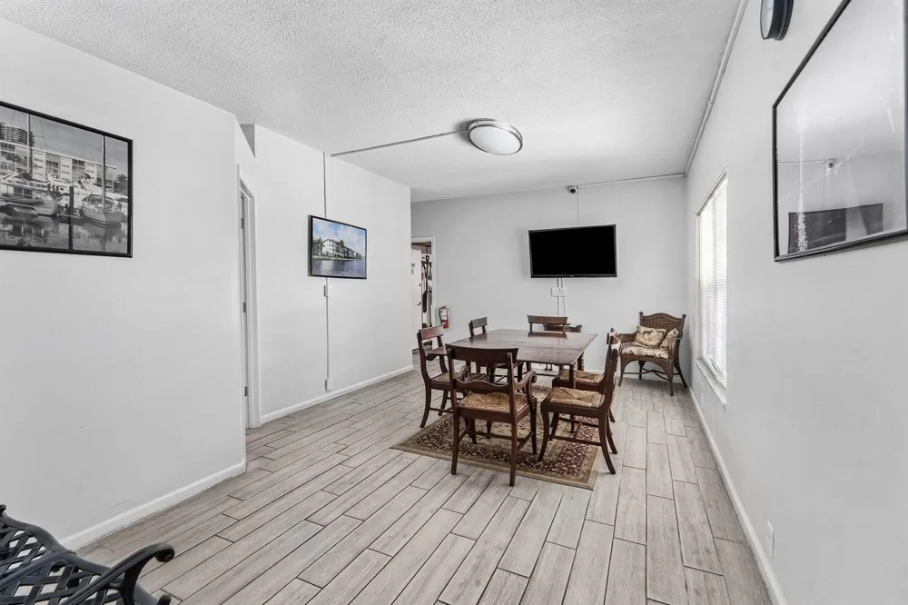 29 Yacht Club Drive #304 North Palm Beach, FL 33408