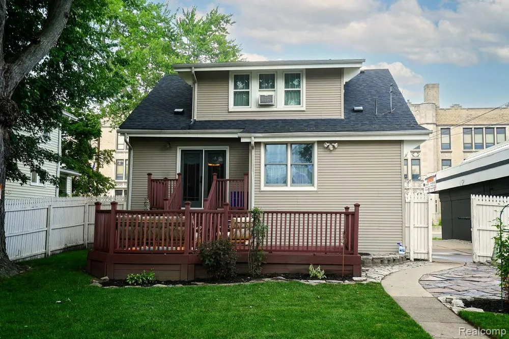 545 Eureka Road Wyandotte City, MI 48192