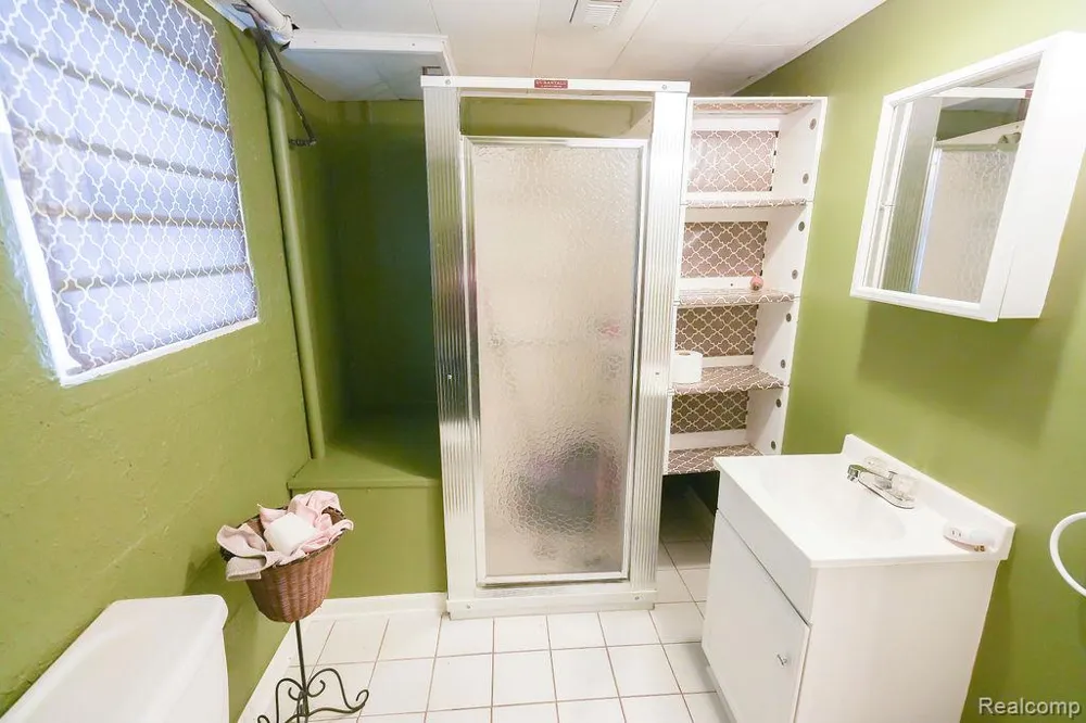 545 Eureka Road Wyandotte City, MI 48192