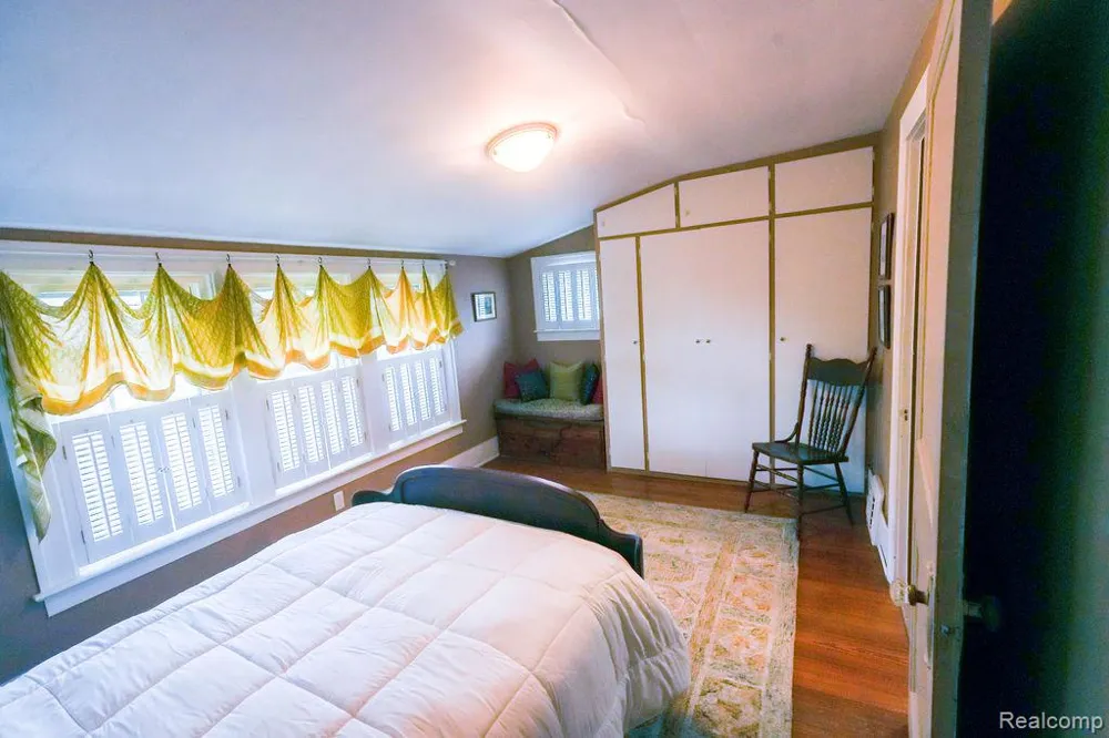 545 Eureka Road Wyandotte City, MI 48192