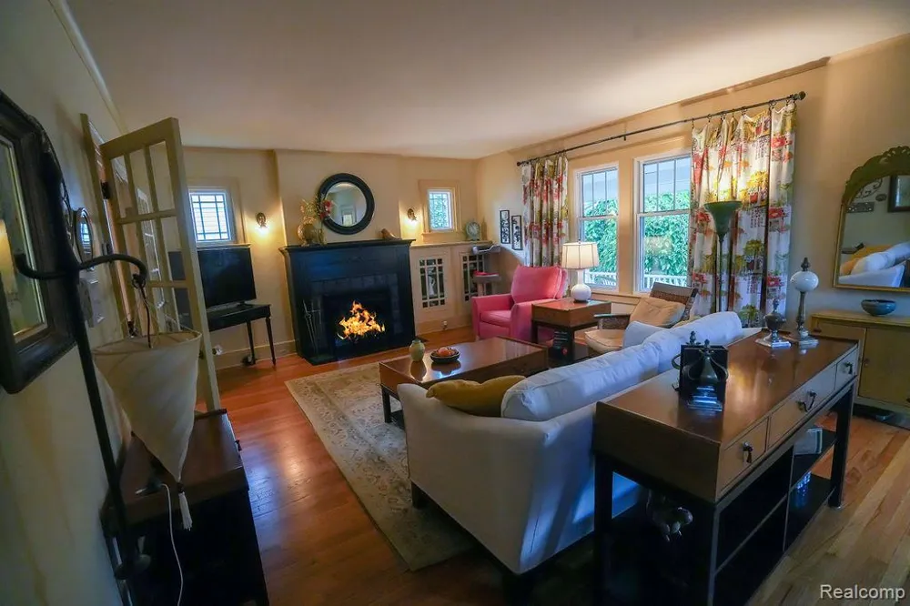 545 Eureka Road Wyandotte City, MI 48192