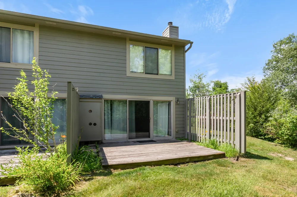 690 Peninsula Court Ann Arbor City, MI 48105