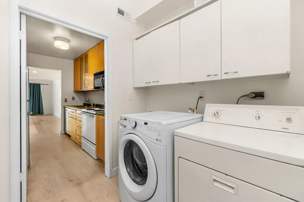 690 Peninsula Court Ann Arbor City, MI 48105
