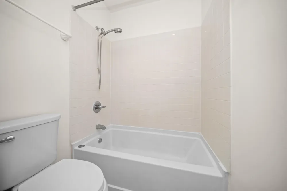 690 Peninsula Court Ann Arbor City, MI 48105