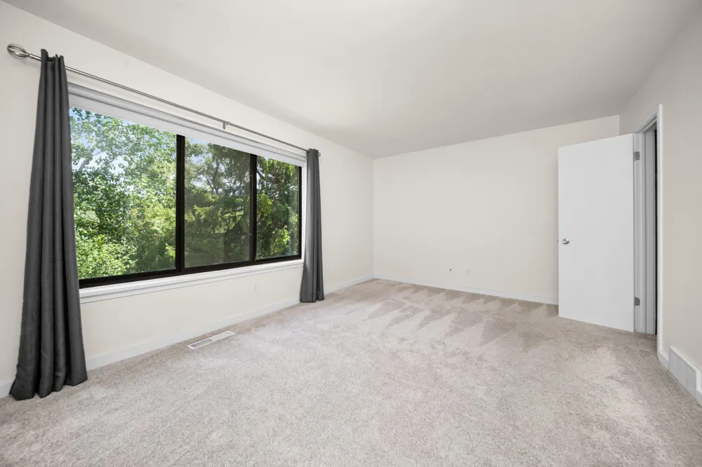 690 Peninsula Court Ann Arbor City, MI 48105