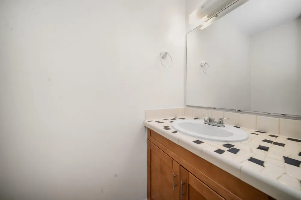 690 Peninsula Court Ann Arbor City, MI 48105