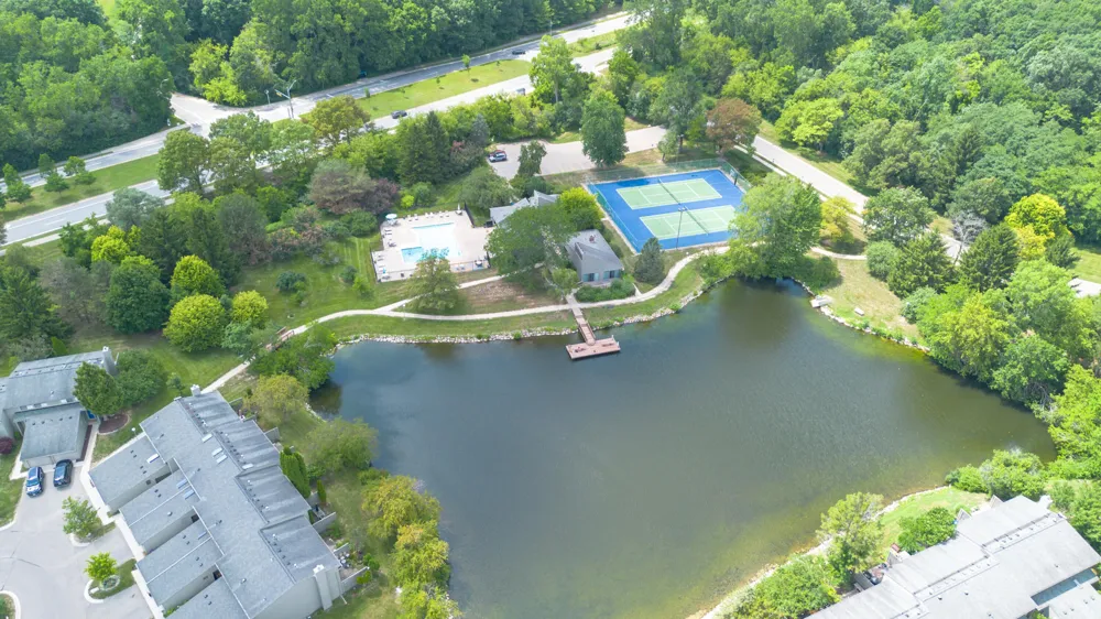 690 Peninsula Court Ann Arbor City, MI 48105