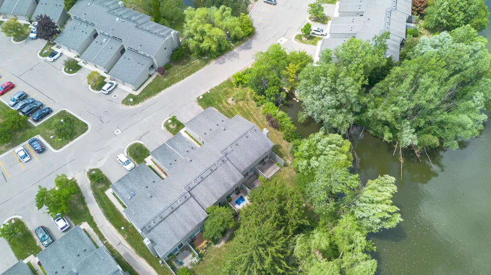 690 Peninsula Court Ann Arbor City, MI 48105
