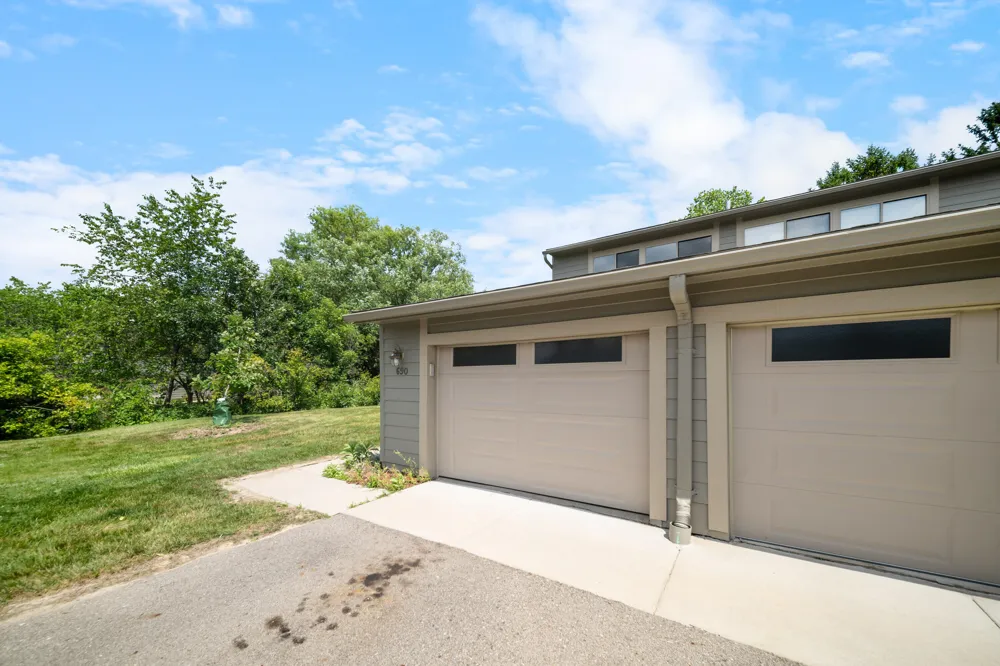 690 Peninsula Court Ann Arbor City, MI 48105